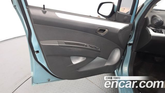 Chevrolet Spark LPG LT Standard 2012 — фото 30