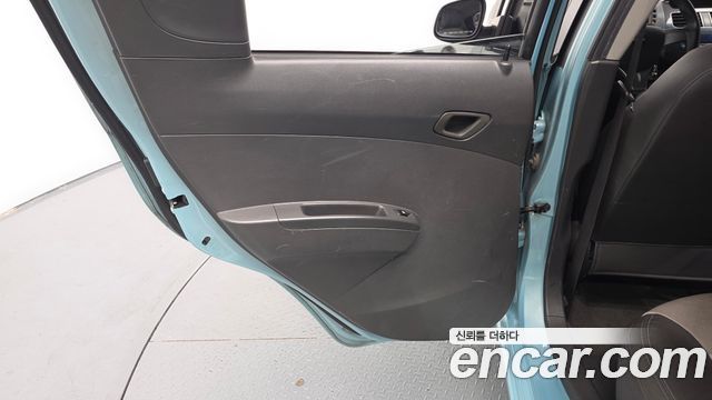 Chevrolet Spark LPG LT Standard 2012 — фото 31