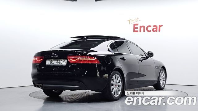 Jaguar XE 20d Prestige 2018 — фото 2