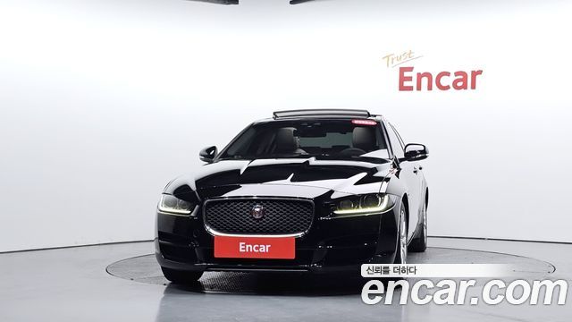 Jaguar XE 20d Prestige 2018 — фото 3