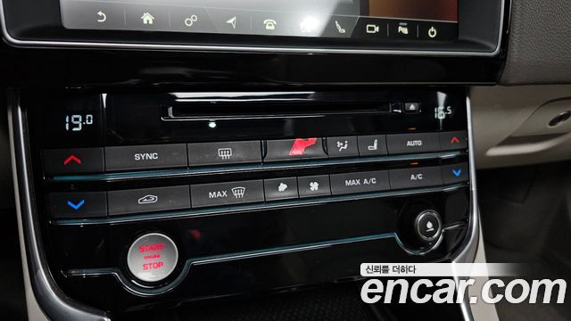 Jaguar XE 20d Prestige 2018 — фото 22