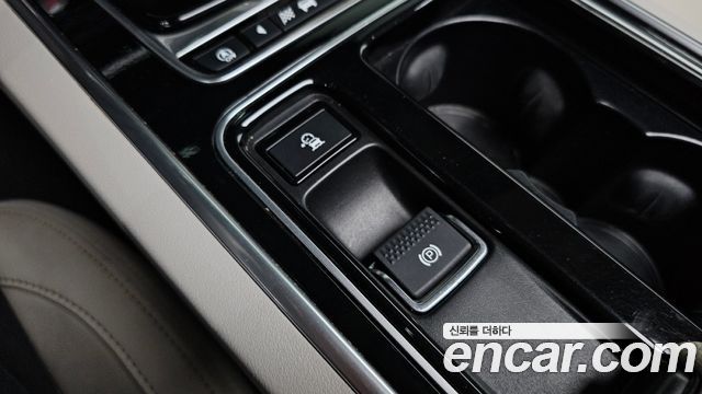 Jaguar XE 20d Prestige 2018 — фото 23