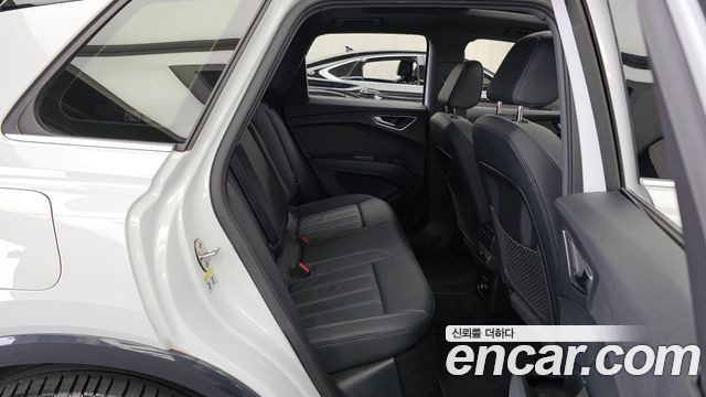 Audi Q4 e-tron (F4) 40 Premium 2022 — фото 12