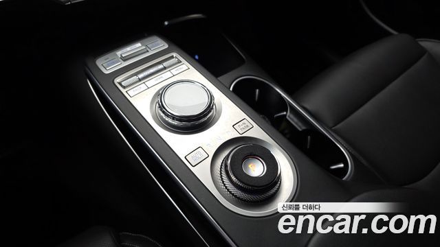 Genesis GV70 2.5T Gasoline 2WD 2022 — фото 9