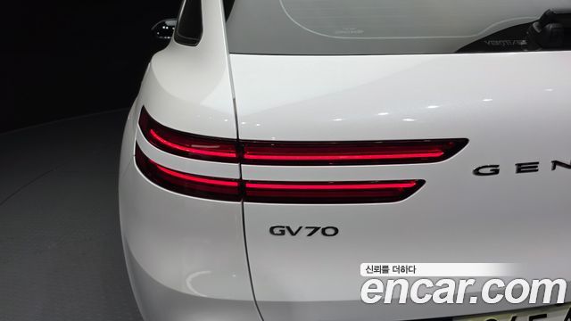 Genesis GV70 2.5T Gasoline 2WD 2022 — фото 23