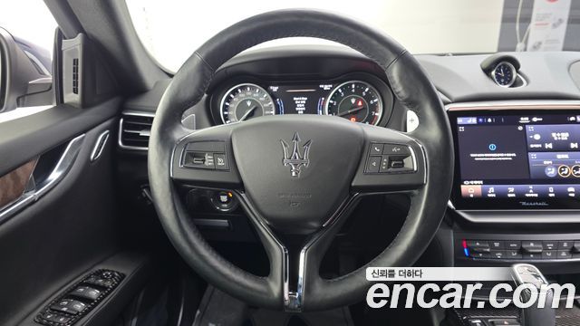 Maserati Ghibli 2.0 GT 3rd 2022 — фото 14
