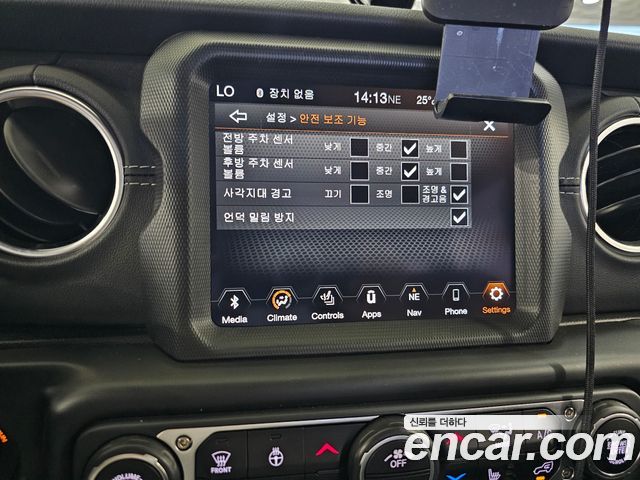 Jeep Wrangler (JL) 2.0 Overland 4Door 4xe 2021 — фото 18