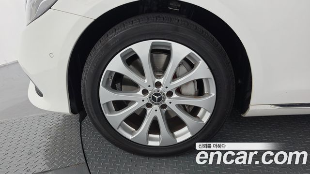 Mercedes-Benz E-Class (W213) E300 4MATIC Exclusive 2020 — фото 5