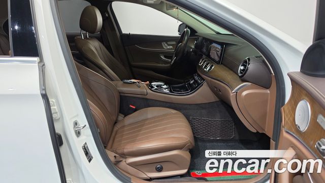 Mercedes-Benz E-Class (W213) E300 4MATIC Exclusive 2020 — фото 26