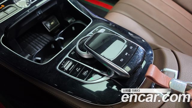 Mercedes-Benz E-Class (W213) E300 4MATIC Exclusive 2020 — фото 27