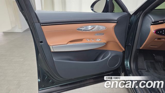 Genesis GV70 2.5T Gasoline AWD 2023 — фото 24