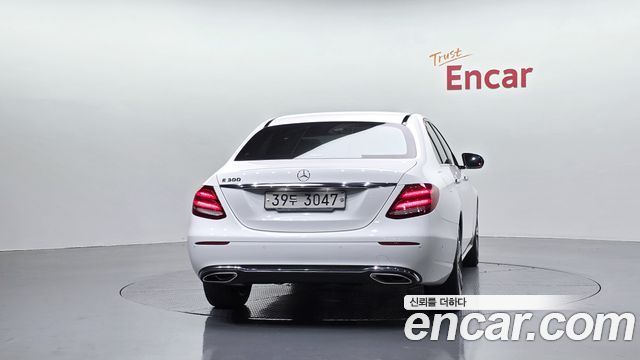 Mercedes-Benz E-Class (W213) E300 Avantgarde 2019 — фото 4
