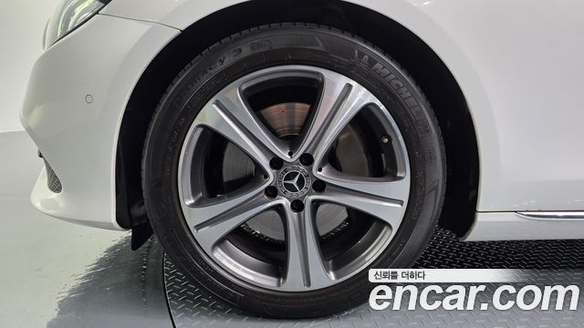 Mercedes-Benz E-Class (W213) E300 Avantgarde 2019 — фото 5