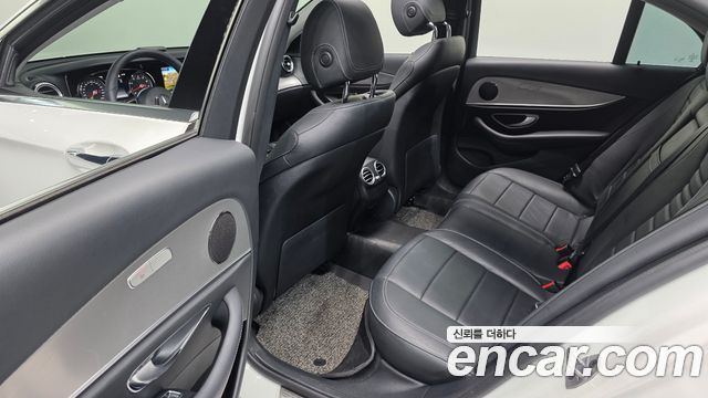 Mercedes-Benz E-Class (W213) E300 Avantgarde 2019 — фото 12