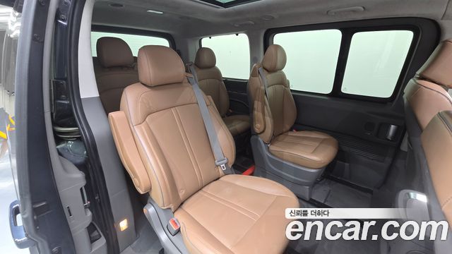 Hyundai Staria 4WD Lounge 9-Seater Inspiration 2022 — фото 12