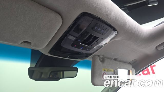 Hyundai Staria 4WD Lounge 9-Seater Inspiration 2022 — фото 28