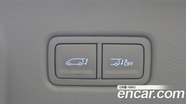 Hyundai Staria 4WD Lounge 9-Seater Inspiration 2022 — фото 36
