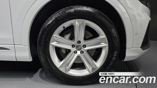 Audi Q8 (4M) 45 TDI Quattro Premium 2020 — фото 21