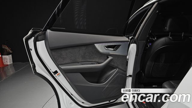 Audi Q8 (4M) 45 TDI Quattro Premium 2020 — фото 25