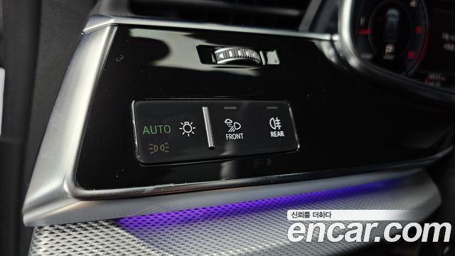 Audi Q8 (4M) 45 TDI Quattro Premium 2020 — фото 30