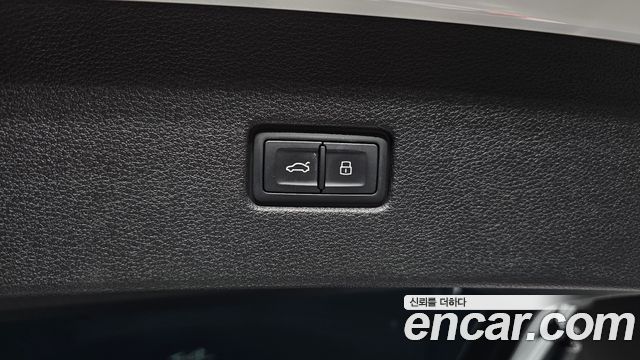 Audi Q8 (4M) 45 TDI Quattro Premium 2020 — фото 31
