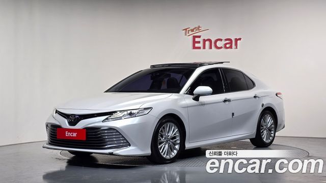 Toyota Camry (XV70) 2.5 2019 — фото 1