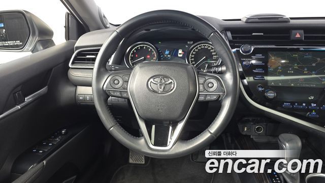 Toyota Camry (XV70) 2.5 2019 — фото 12