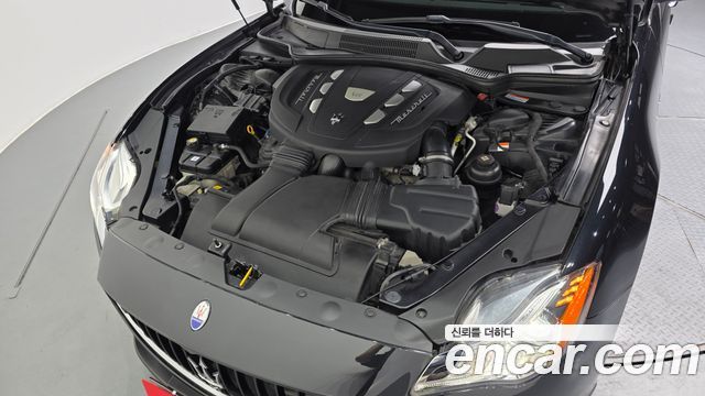 Maserati Quattroporte 3.0 Diesel 2016 — фото 6