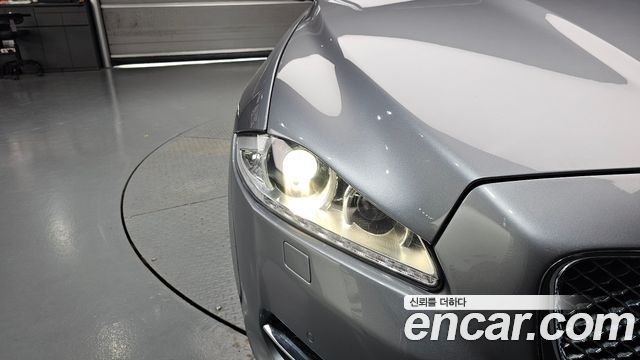 Jaguar XJ 3.0 SC AWD Portfolio LWB X351 2015 — фото 22