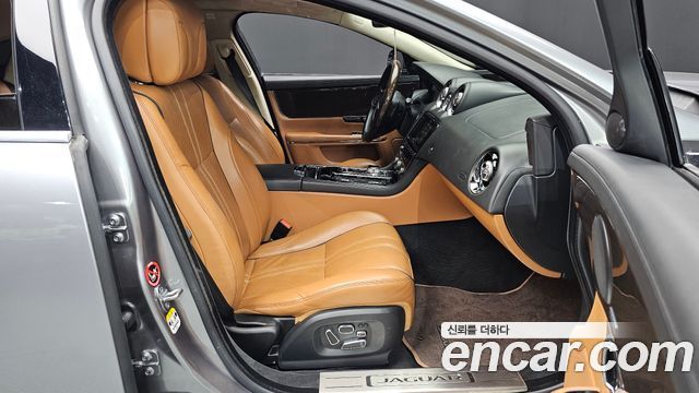 Jaguar XJ 3.0 SC AWD Portfolio LWB X351 2015 — фото 26