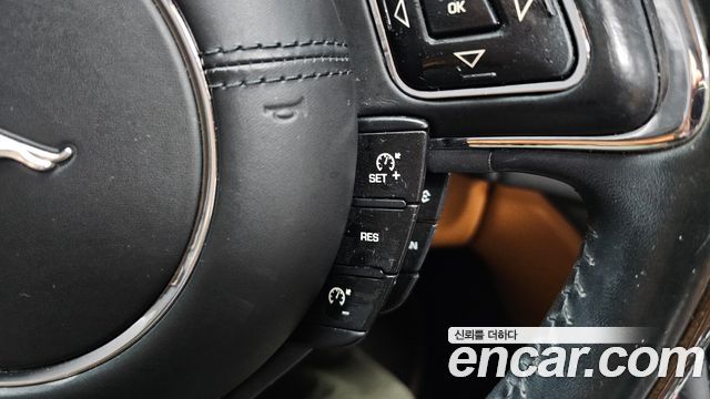 Jaguar XJ 3.0 SC AWD Portfolio LWB X351 2015 — фото 34