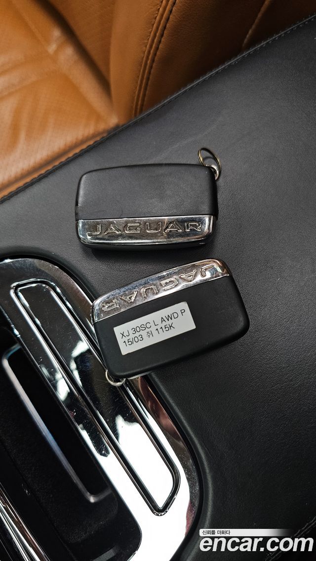 Jaguar XJ 3.0 SC AWD Portfolio LWB X351 2015 — фото 35