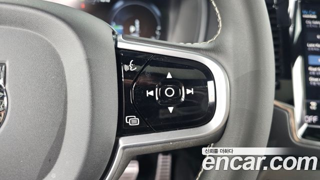 Volvo XC90 (II) T8 R-Design Hybrid 2021 — фото 29
