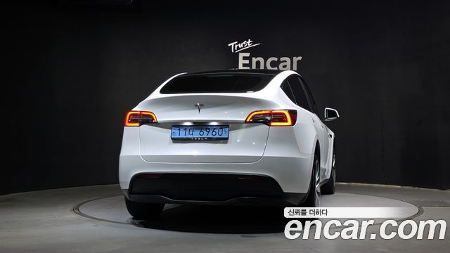 Tesla Model Y RWD 2023 — фото 4