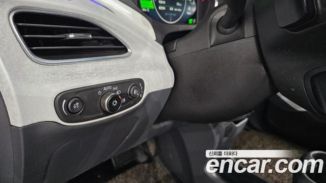 Chevrolet Bolt EV EV Premier 2018 — фото 17