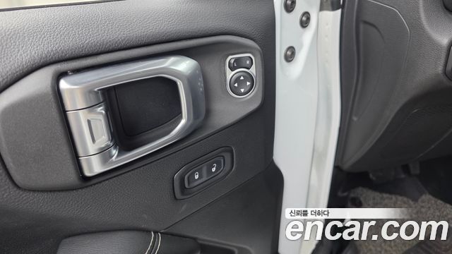 Jeep Wrangler (JL) 2.0 Overland 4Door 2020 — фото 28