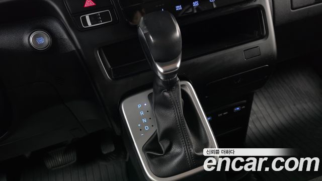 Hyundai Staria Cargo 5-Seater Modern 2022 — фото 9