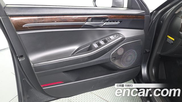 Genesis EQ900 5.0 GDI AWD Prestige 2018 — фото 24