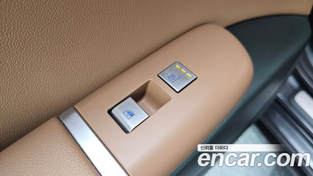 Hyundai Grandeur (GN7) 2,5 Gasoline 2WD Premium 2025 — фото 19