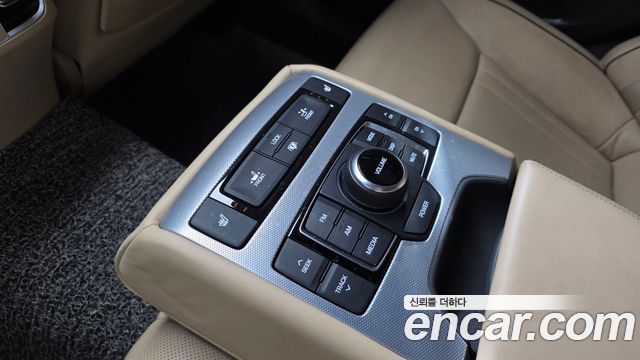 Genesis G80 3.3 GDI Prestige 2018 — фото 28