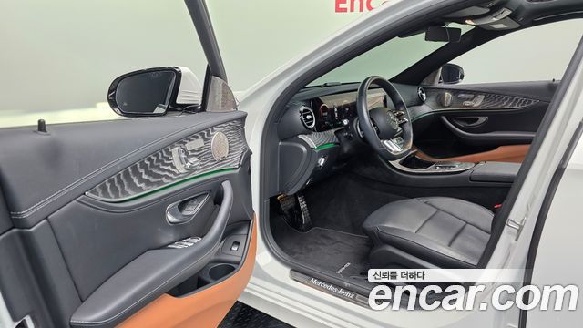 Mercedes-Benz E-Class (W213) E350 4MATIC AMG Line 2022 — фото 10