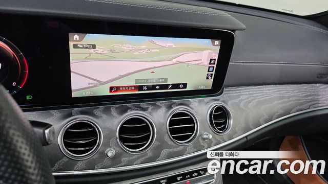 Mercedes-Benz E-Class (W213) E350 4MATIC AMG Line 2022 — фото 14