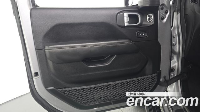 Jeep Wrangler (JL) 2.0 Overland 4Door 2019 — фото 30