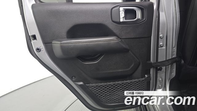 Jeep Wrangler (JL) 2.0 Overland 4Door 2019 — фото 31