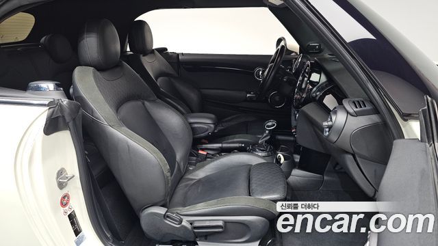 MINI Cooper Convertible Standard 3rd Generation 2018 — фото 11