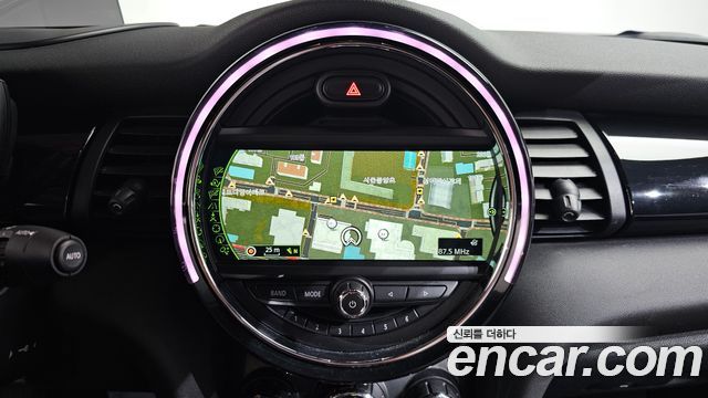 MINI Cooper Convertible Standard 3rd Generation 2018 — фото 14