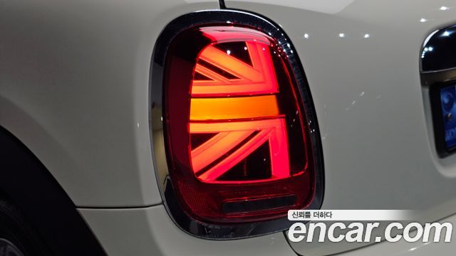 MINI Cooper Convertible Standard 3rd Generation 2018 — фото 23