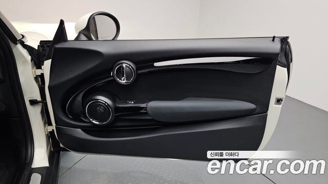 MINI Cooper Convertible Standard 3rd Generation 2018 — фото 25