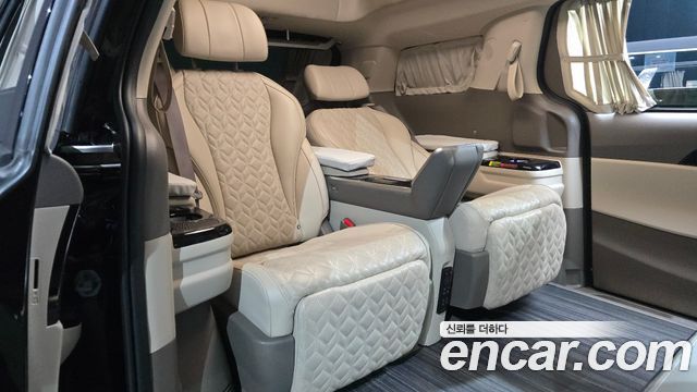 Kia Carnival (IV) Gasoline 4-Seater Hi-Limousine Signature 2023 — фото 11