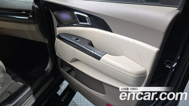 Kia Carnival (IV) Gasoline 4-Seater Hi-Limousine Signature 2023 — фото 24